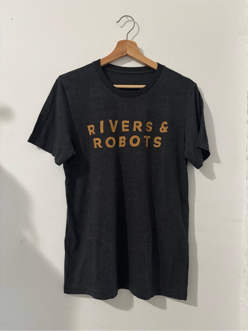 Rivers and Robots Indie Band T-Shirt Size M